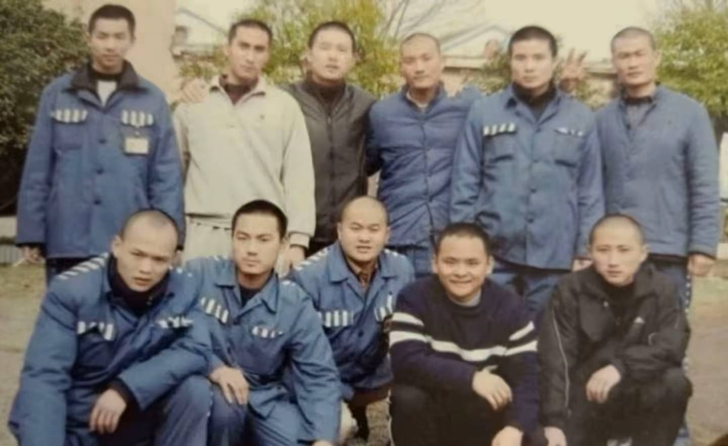 买了个剃头机自己剃了两回感觉还不错。以后就自己剃了不用去外面剃头了美滋滋。

19 / 作者:心态放青葱9 / 