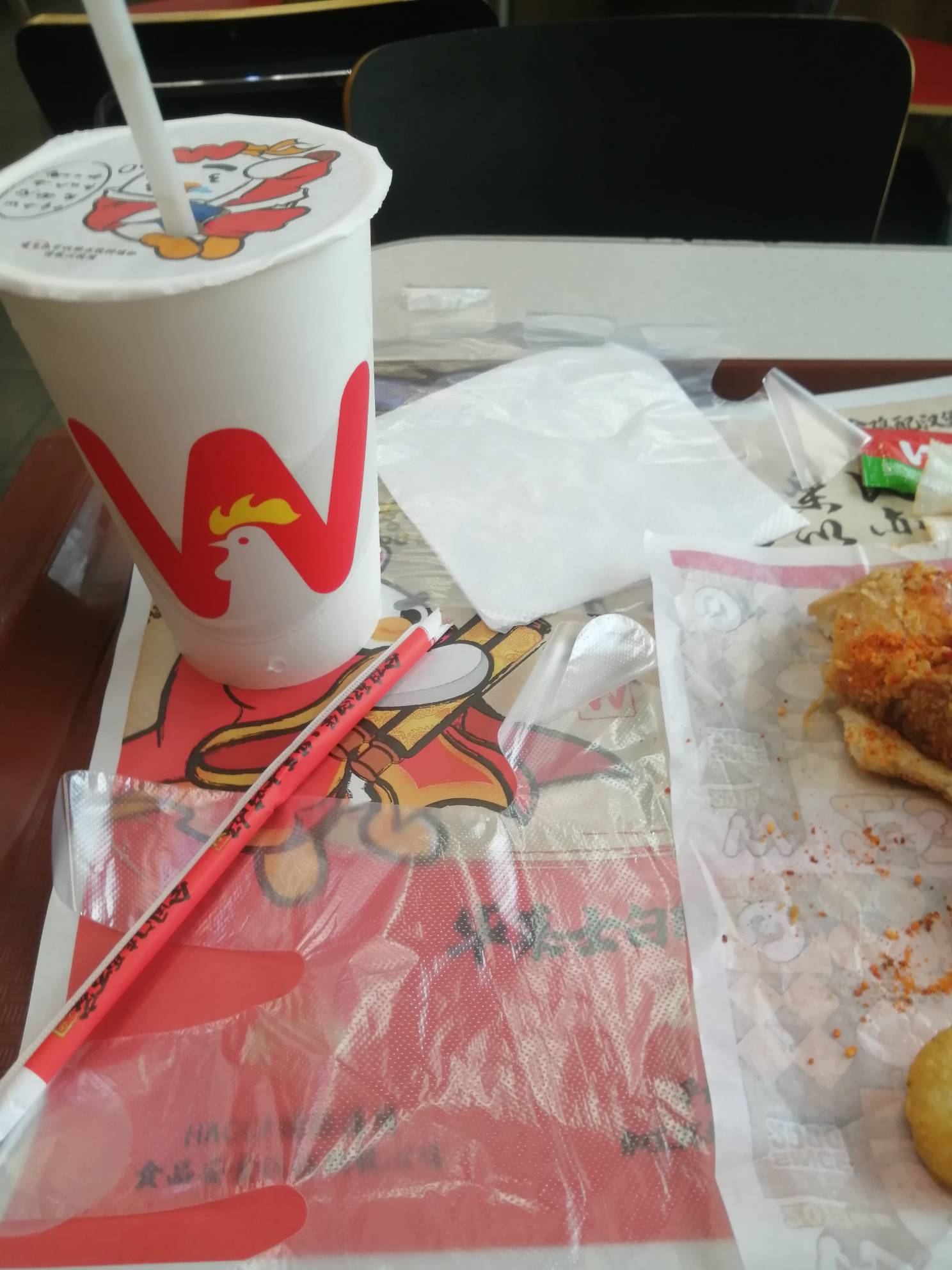 18劵没抢到，只能吃点喷射，3.9元贵不贵



92 / 作者:卡农新来的 / 