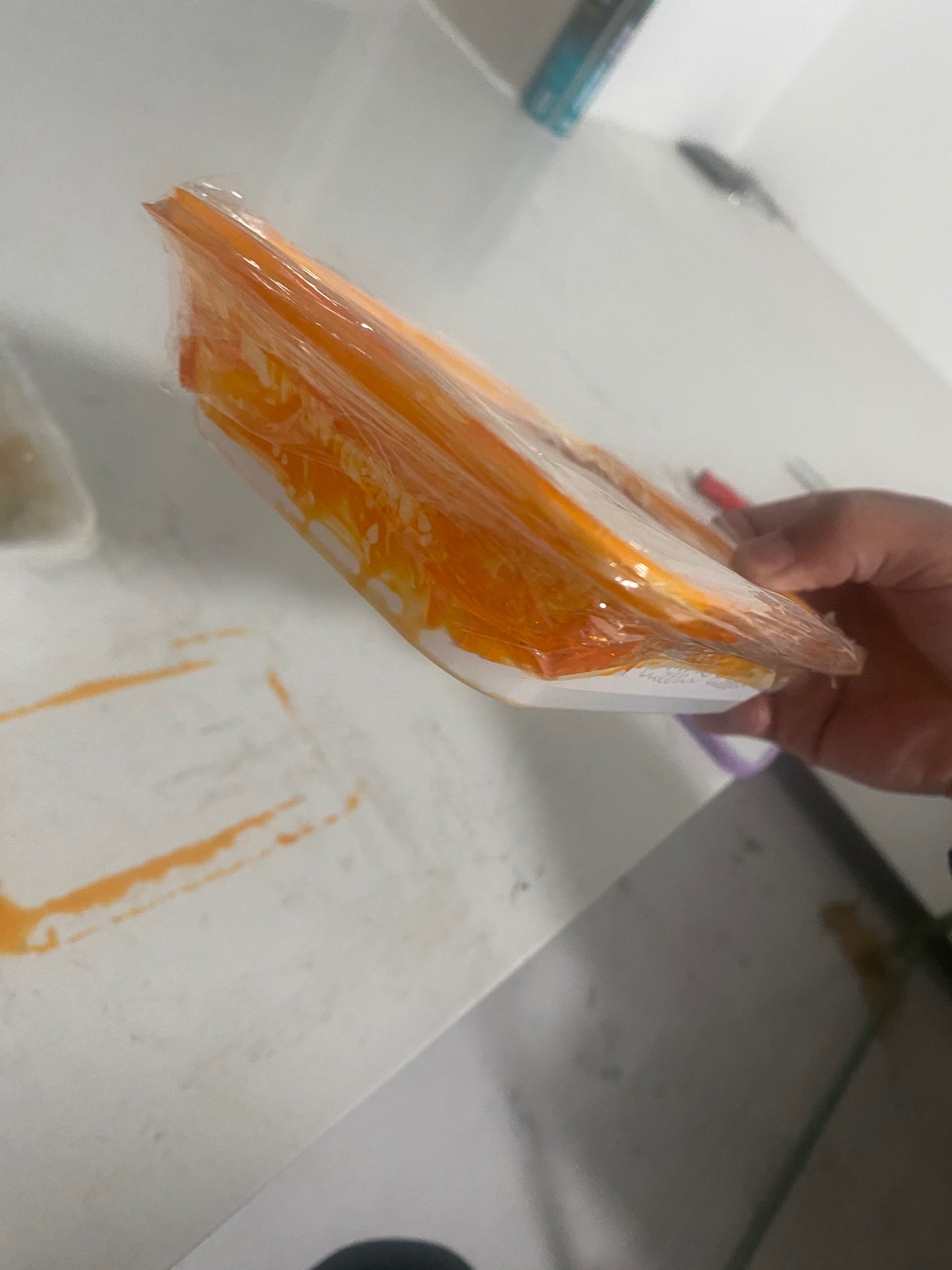 正常客户遇到这种客服不得气死？没美团十分之一好，就是来气人的，点的外卖全撒了也不43 / 作者:刘浩存 / 