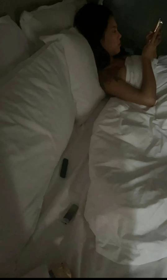 你们都在玩抽象，只有我老婆520真跟男朋友出去凿了
23 / 作者:卡农真男人 / 