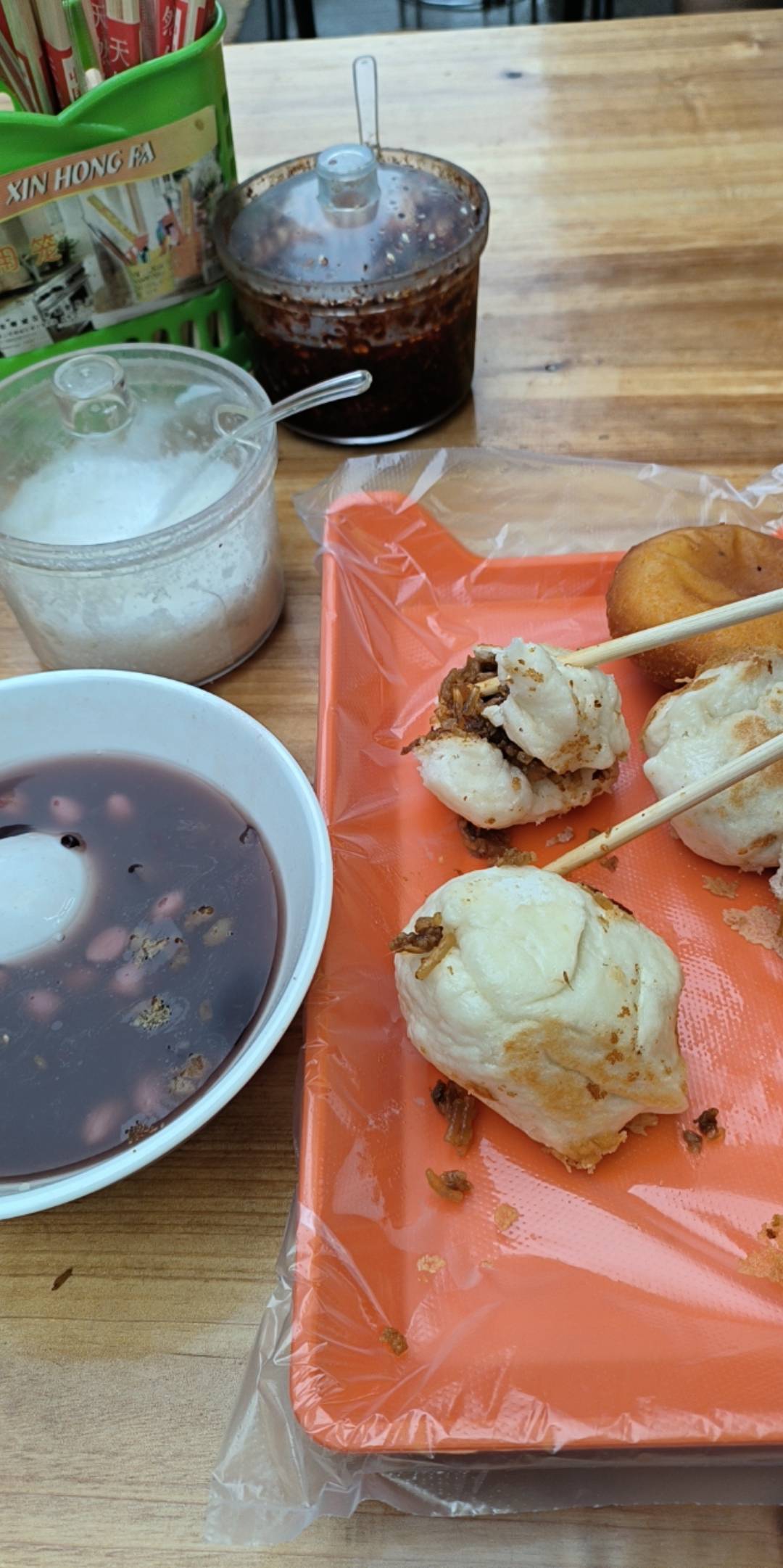 早上好老哥们，吃早饭

68 / 作者:大哥让我先跑 / 