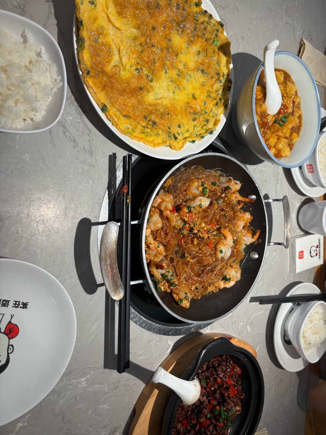 #老哥的一日三餐#湖南的大碗先生，血鸭好吃，就是不便宜，三个人消费94.5


49 / 作者:尤里. / 