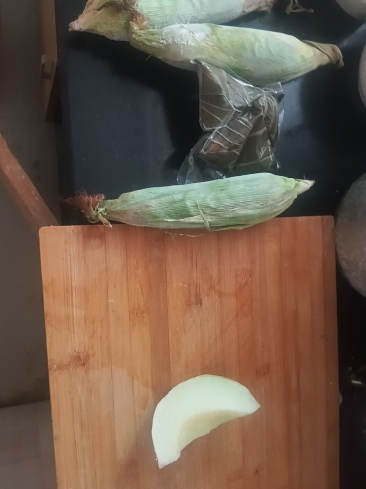 肉粽子要不要蘸糖，第一次吃。


88 / 作者:送葬的芙蓉王 / 