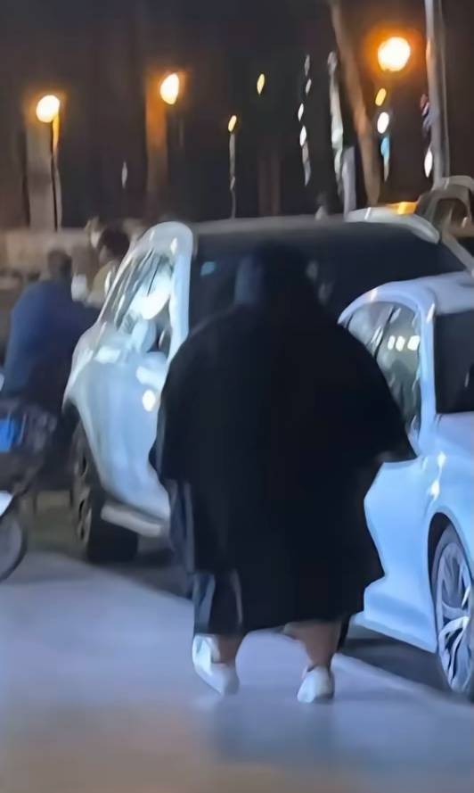 老哥们，我27单身未婚身高180体重140长相中上家中独子，家...93 / 作者:心态放青葱9 / 