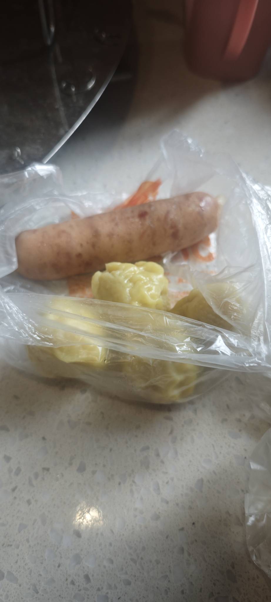 不抽烟，不喜欢喝大酒，请问有什么办法能开心一点，能好好的自己

36 / 作者:天空的时候给我 / 