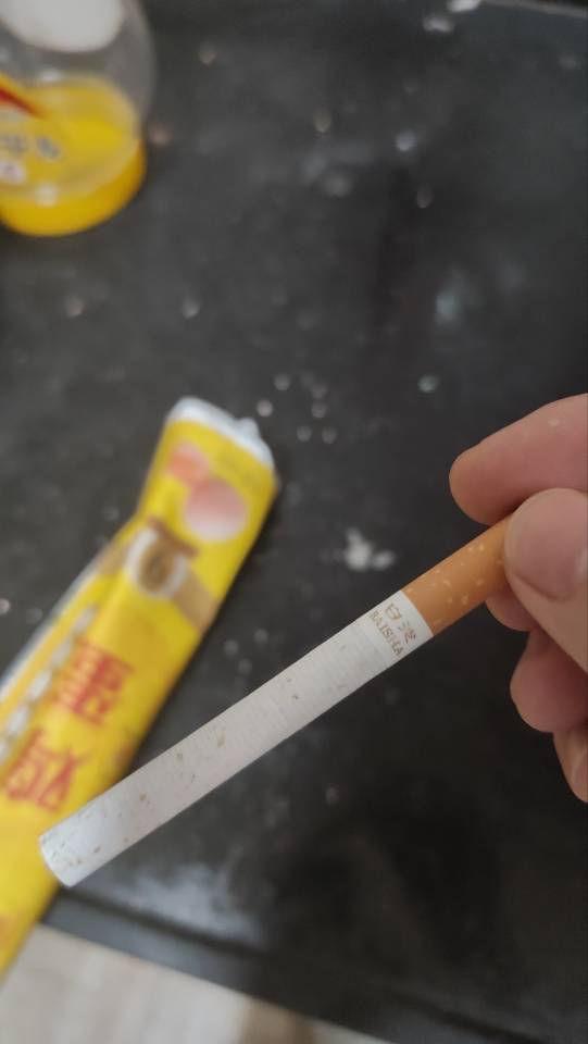 今天生日，吃碗长寿面，来根烟又是美好的一天啊


44 / 作者:气血哥 / 