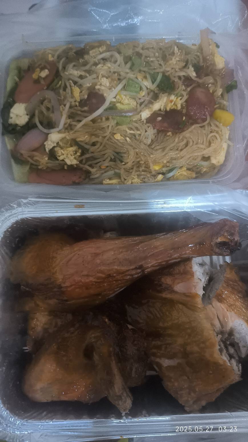 起床了饿晕了老哥们 ，快手提现10块钱 小蚕搞半只烧鸡13块配个8块炒米粉，简简单单2157 / 作者:理理理66 / 