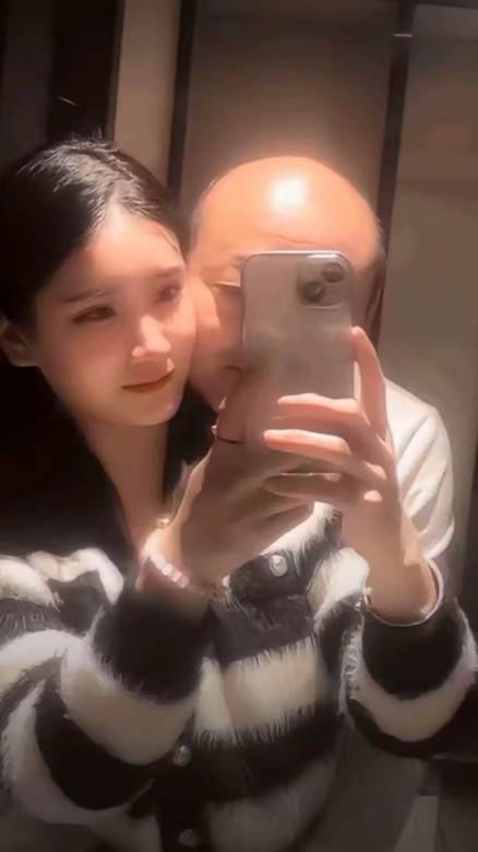 爱玩

29 / 作者:微弱的妹妹 / 