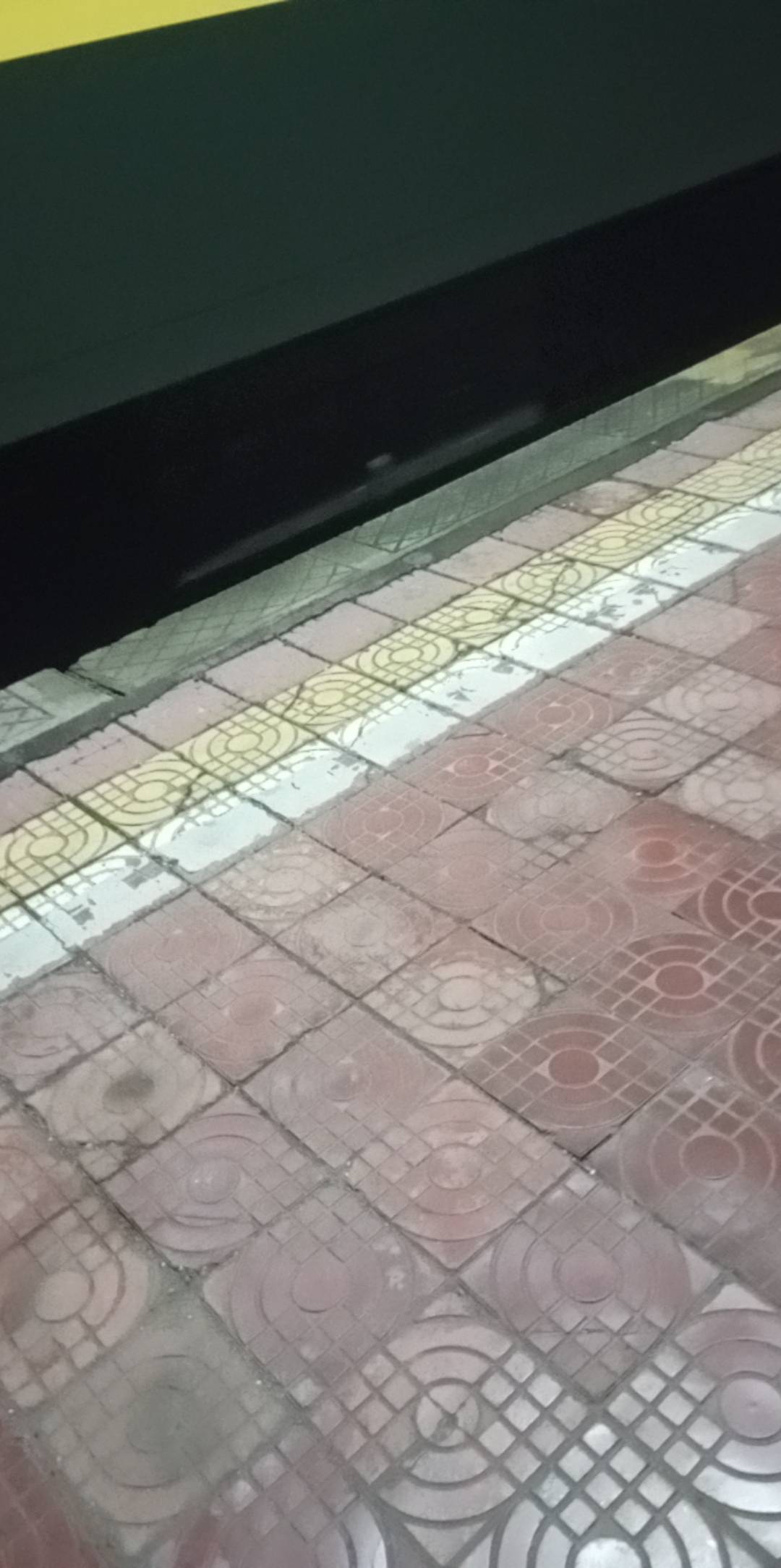 三分钟换乘时间 还好赶上了

89 / 作者:会者定离。 / 