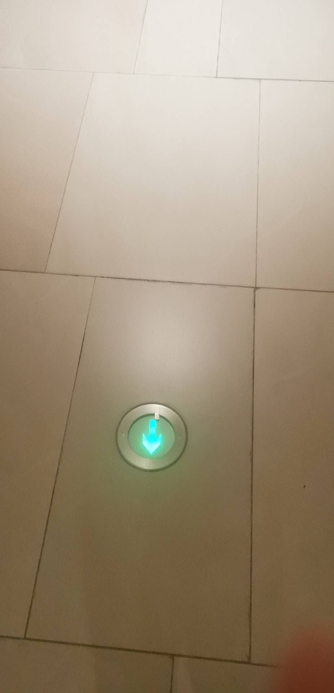 夜班保安103天，最后一晚上代班，明天又可以做一条不用动脑的咸鱼

22 / 作者:伊面包子 / 