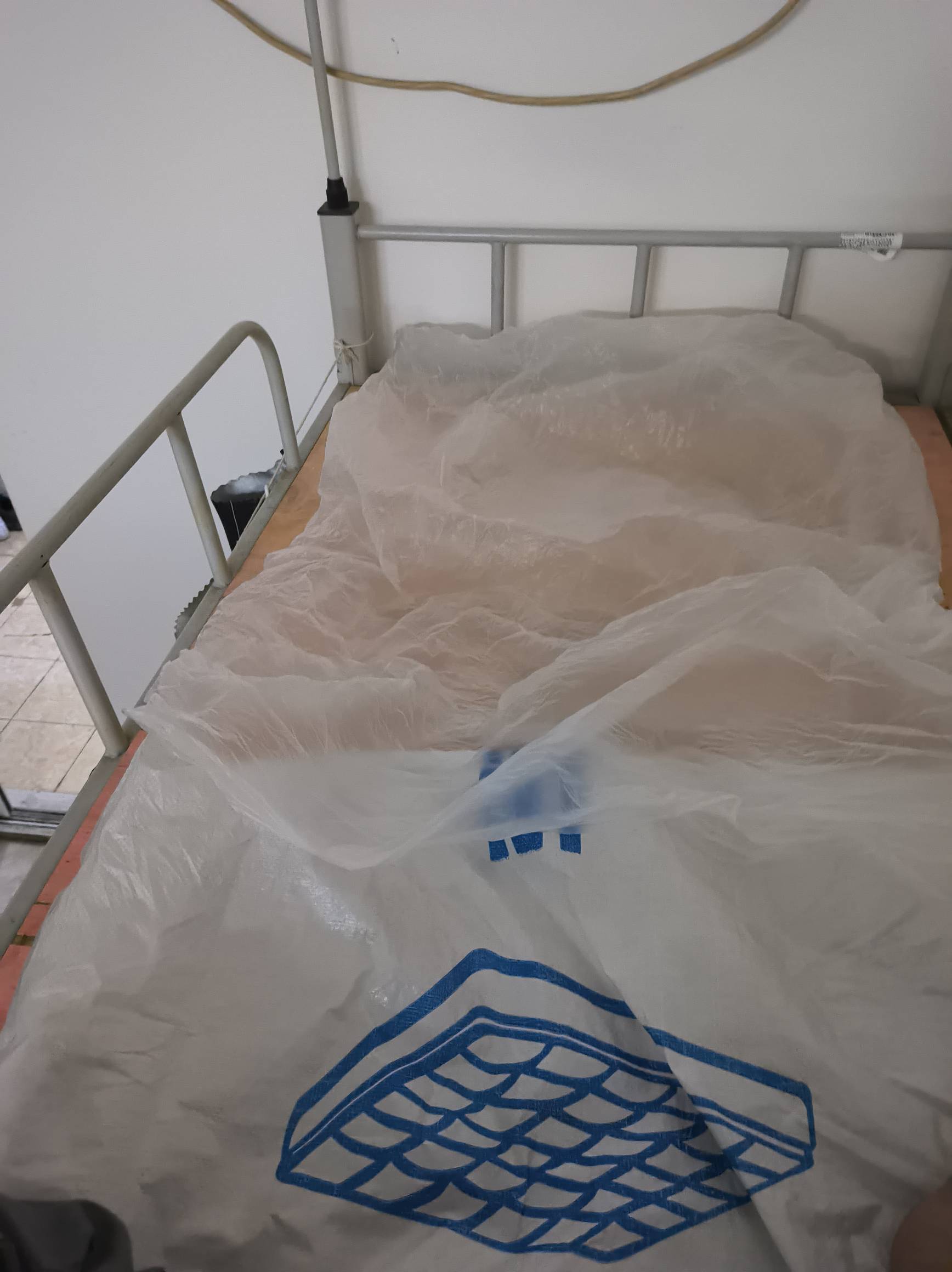 太落魄了。。买不起被子

3 / 作者:天空的时候想我 / 