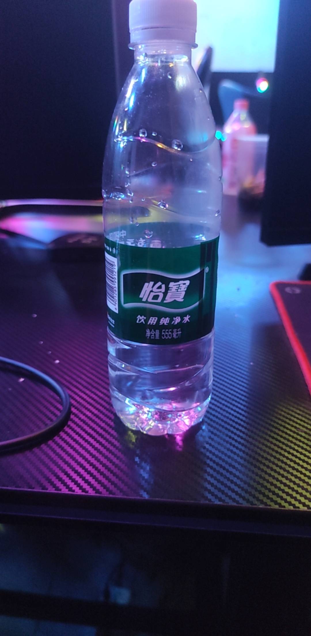 饿了就喝一口吧，挂壁苦啊

46 / 作者:康康康o / 