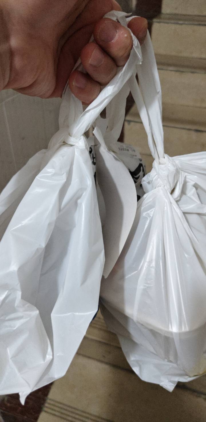 被美团商家羞辱了 说我点了三个外卖才花了八块钱 叫我以后别点了

5 / 作者:喜欢舔少妇脚 / 