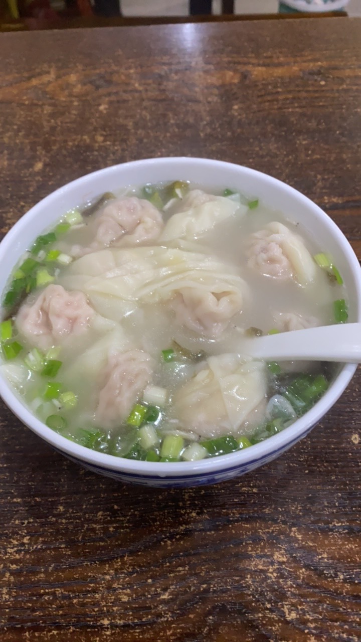 美团点了个外卖超时了两个小时了 遭不住了 在外面吃一碗混沌。

23 / 作者:今天作业没毕业 / 