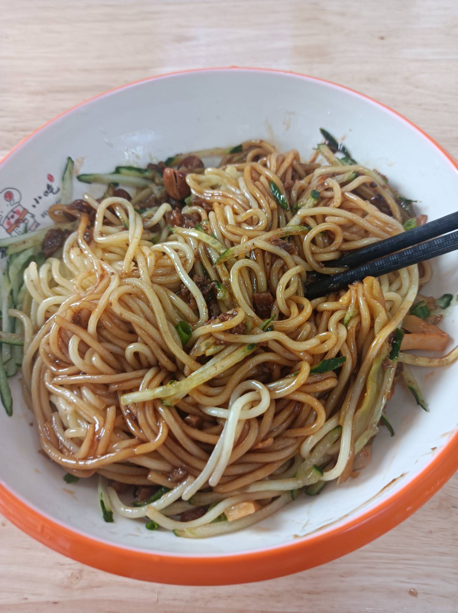 吃个炸酱面，12块  挂不挂壁？

66 / 作者:肥美的烧鸭 / 