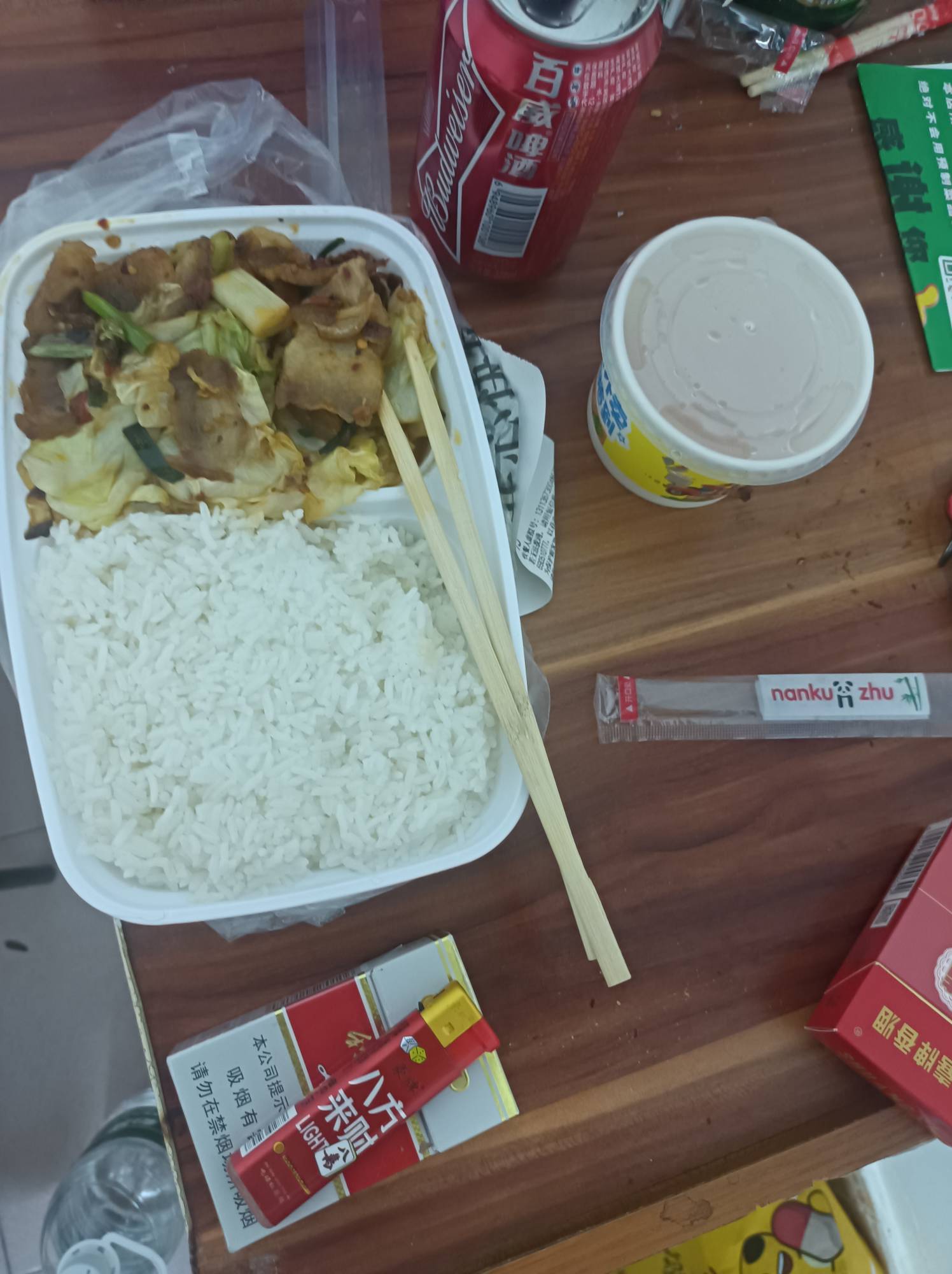 干煸包菜+回锅肉，老香

18 / 作者:肥美的烧鸭 / 