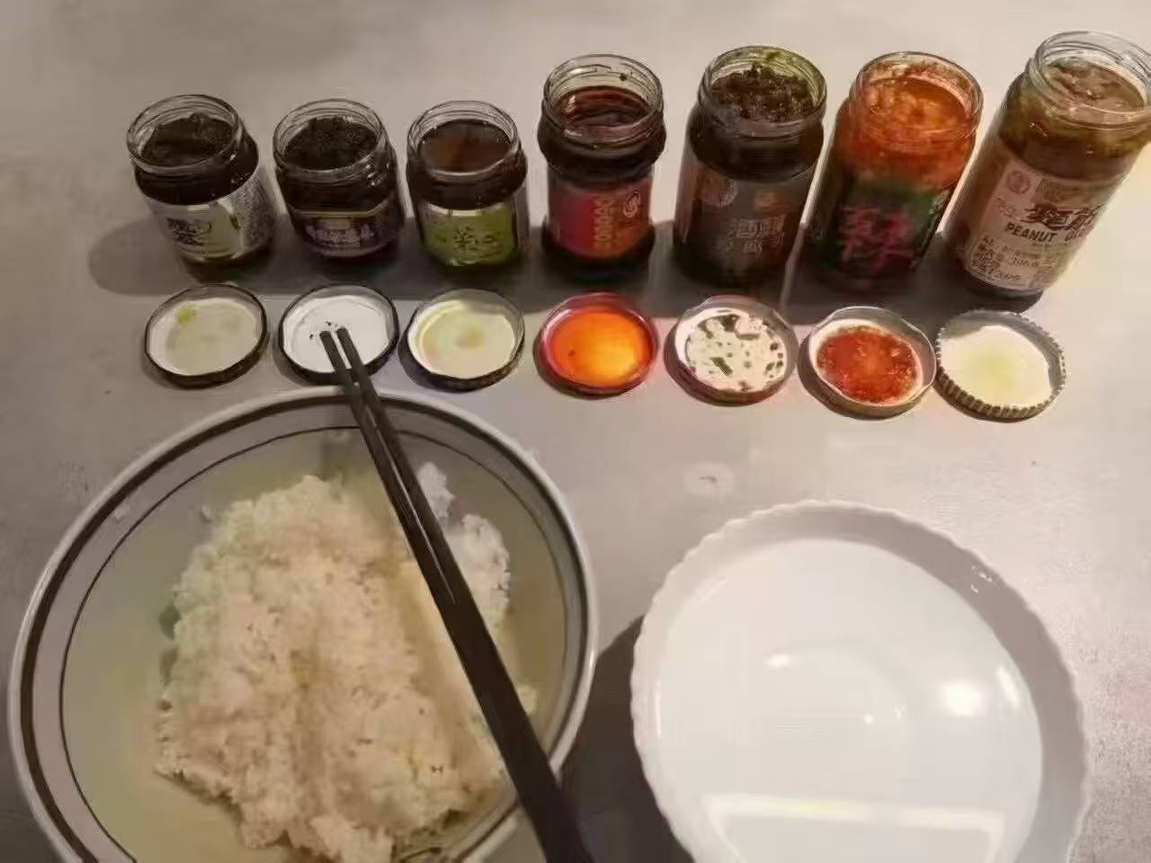 吃饭了老哥们

73 / 作者:你我已入账 / 