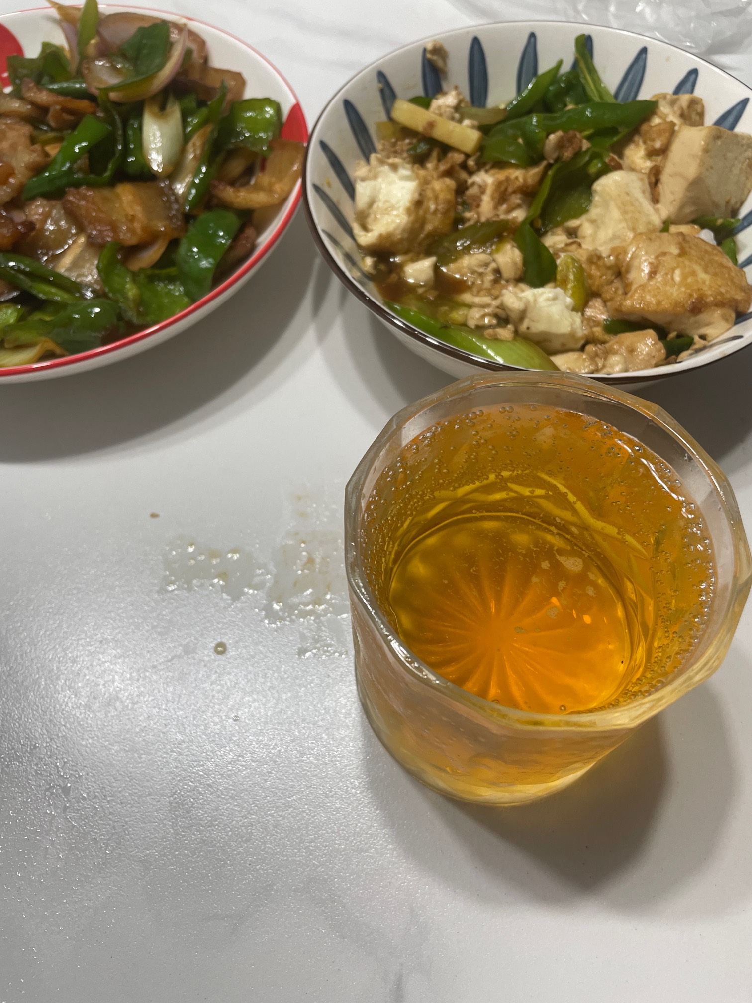 开饭，喝点小饮料，霉了一天了，兴业也没，op也没，南京停了也没有，微笑谢谢，厦门也94 / 作者:49年入** / 