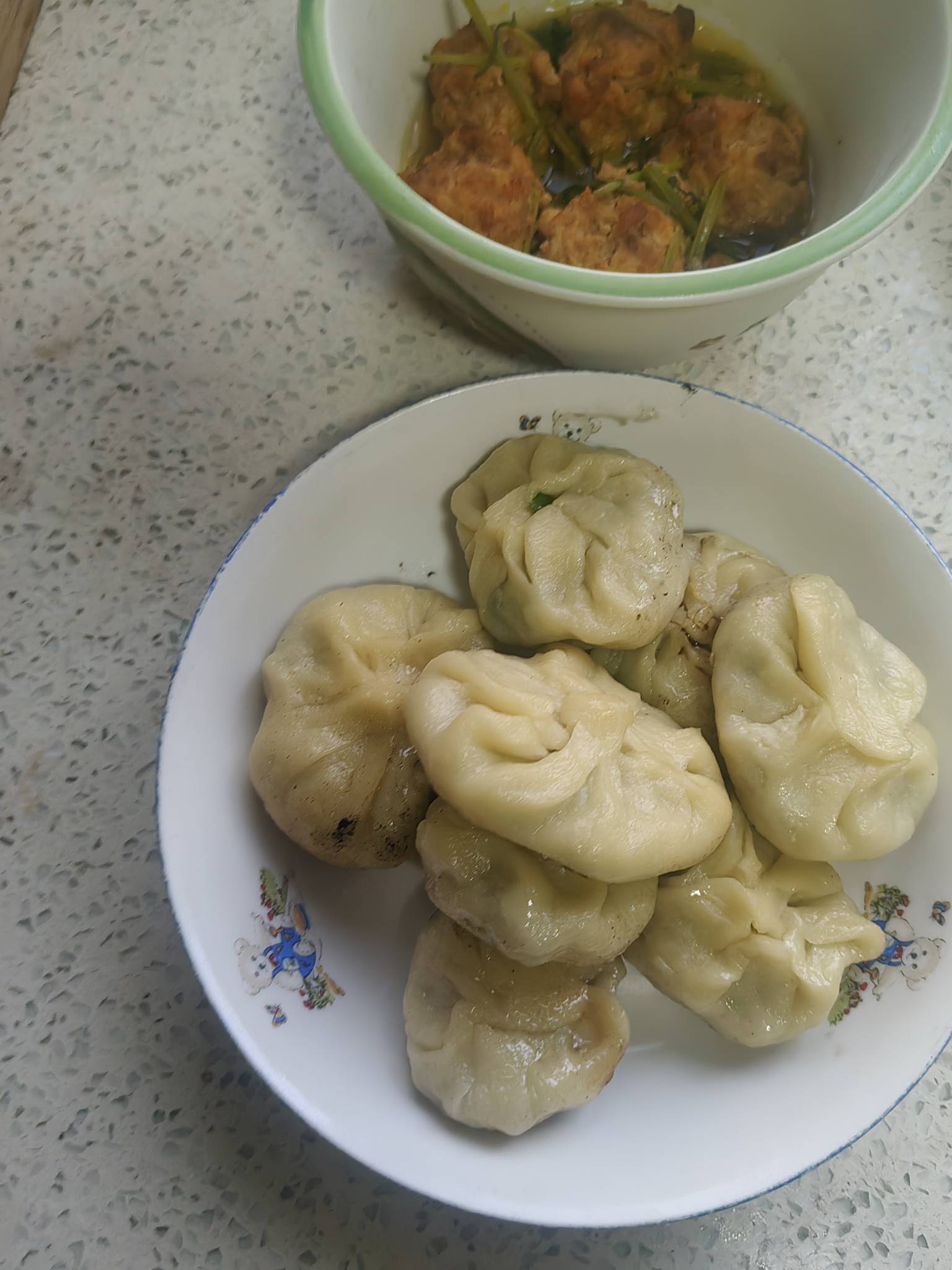 老哥们 开饭




72 / 作者:撸天撸地哦 / 