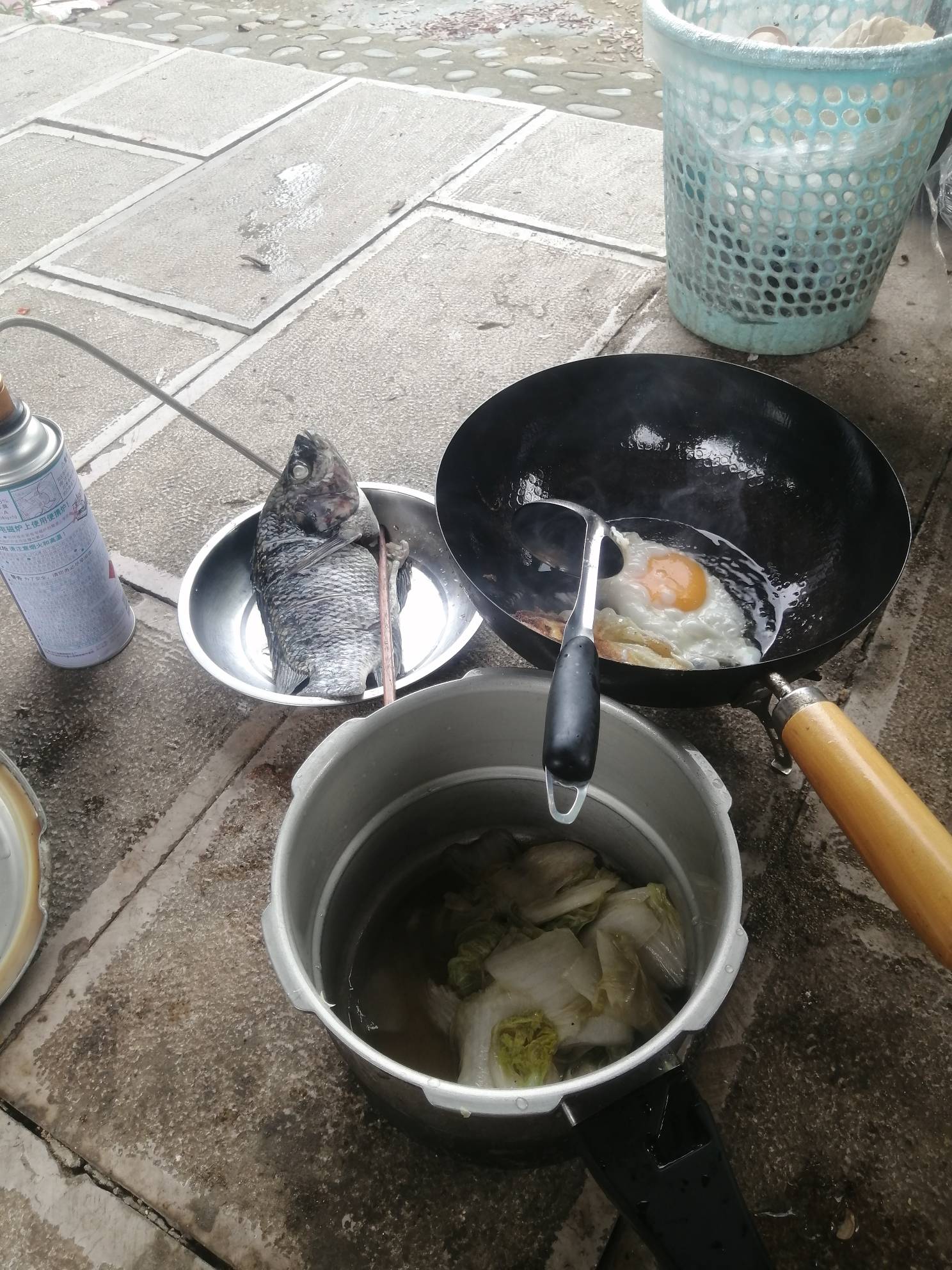 好冷啊，发抖。多搞2个菜吃。暖和点

38 / 作者:卡农新来的 / 