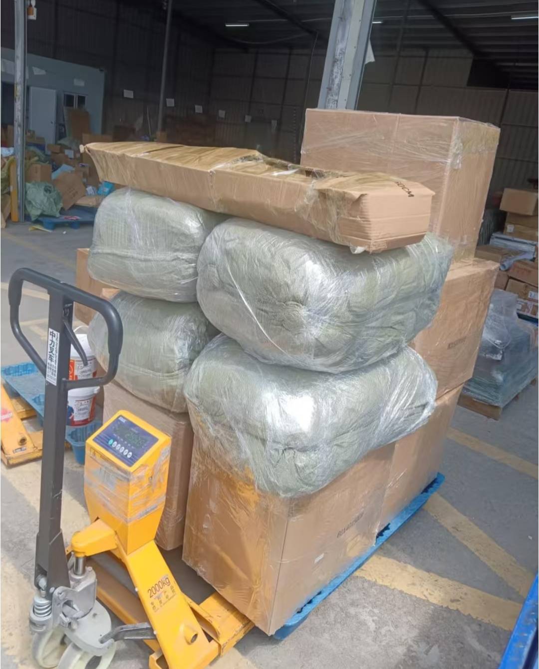我这里招德邦物流 320一天早上八点做到晚上俩点半，包2餐 午餐和晚餐 有搞头吗我在犹45 / 作者:上官紫喏 / 