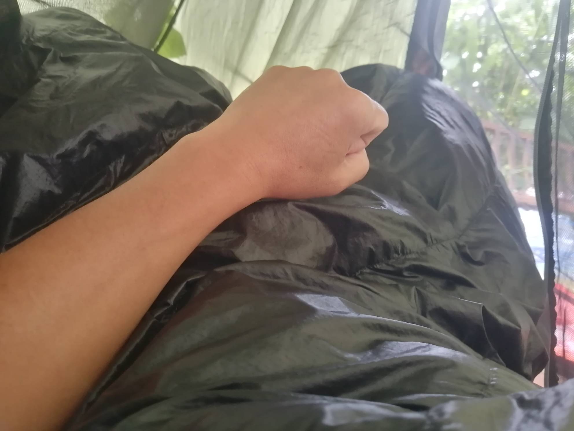 起床了，太冷了，盖羽绒睡袋，半夜穿秋裤



43 / 作者:卡农新来的 / 