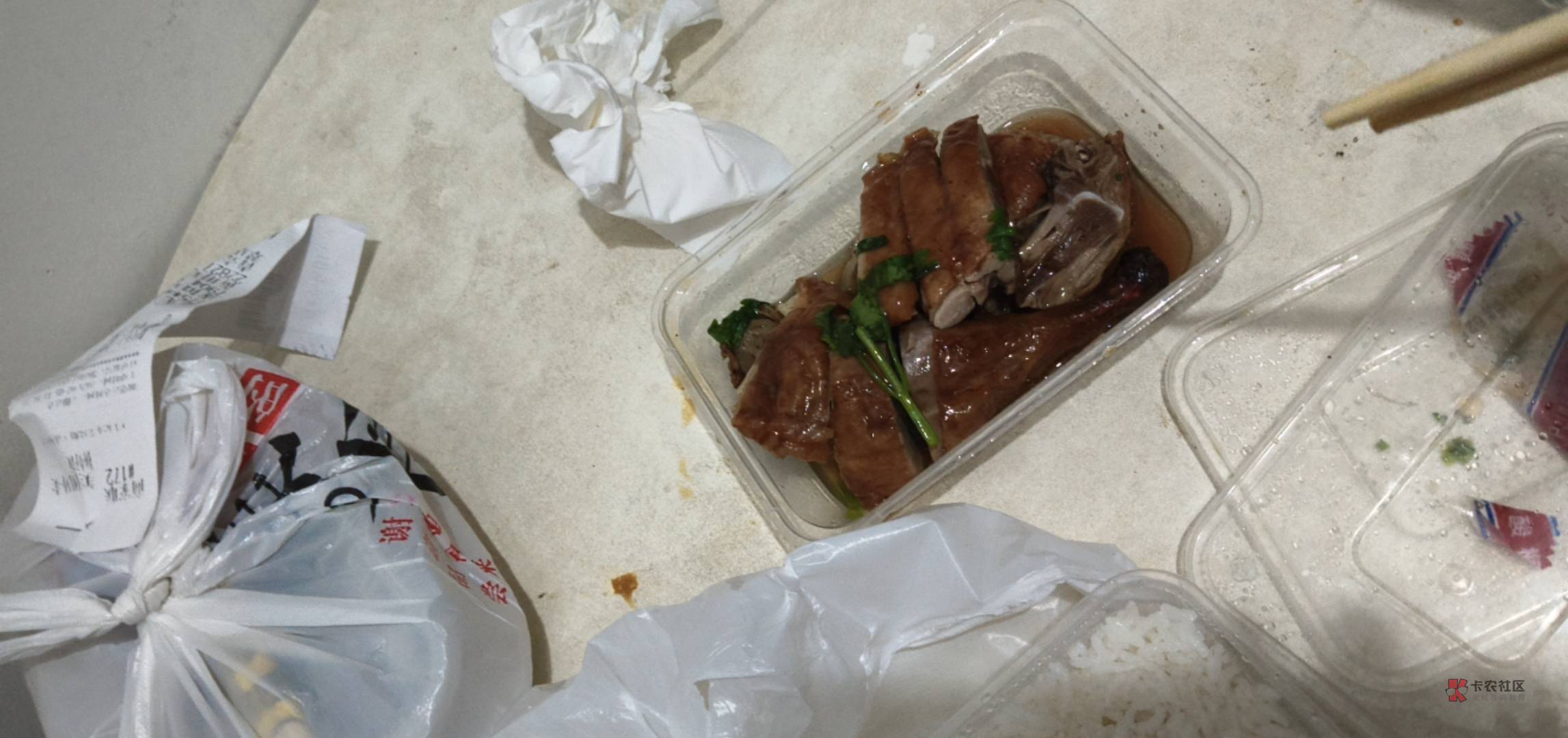 今天美团，饿了么，都有大额门槛低的红包


51 / 作者:朱铁胆 / 