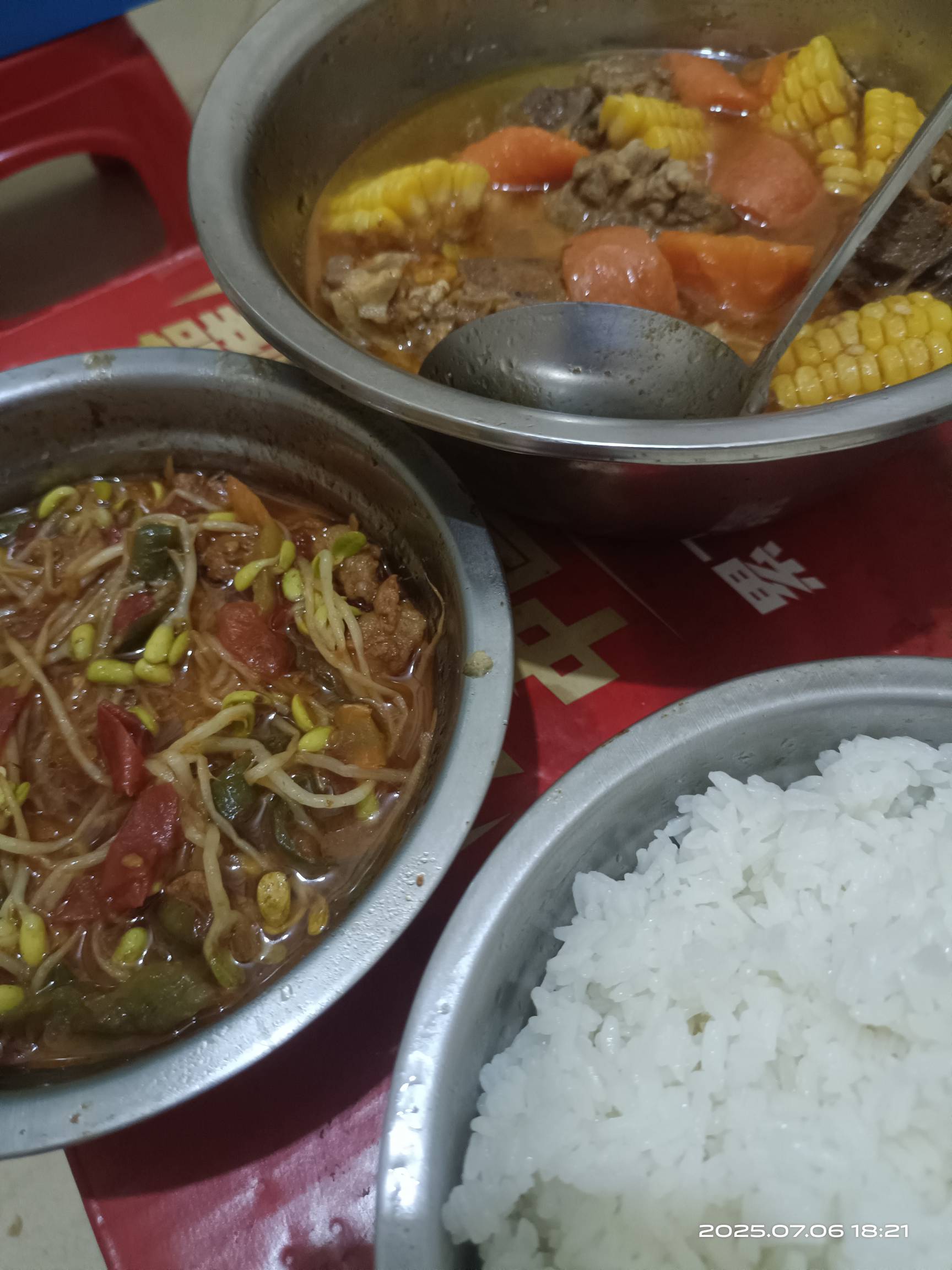 老哥们吃饭了吗，好久没做饭了今天做一次

33 / 作者:大荒 / 