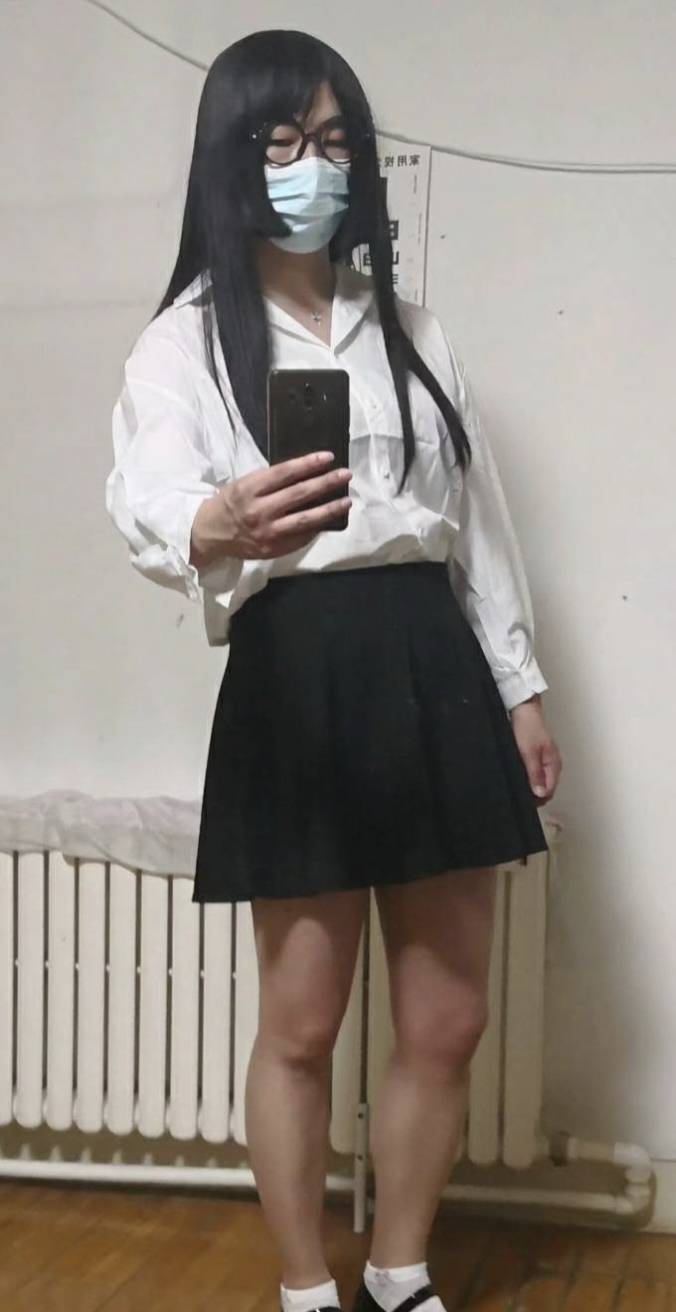 今天下班堵了一个小时，一打听才知道林俊杰在这儿开演唱会

13 / 作者:卡农咚咚 / 