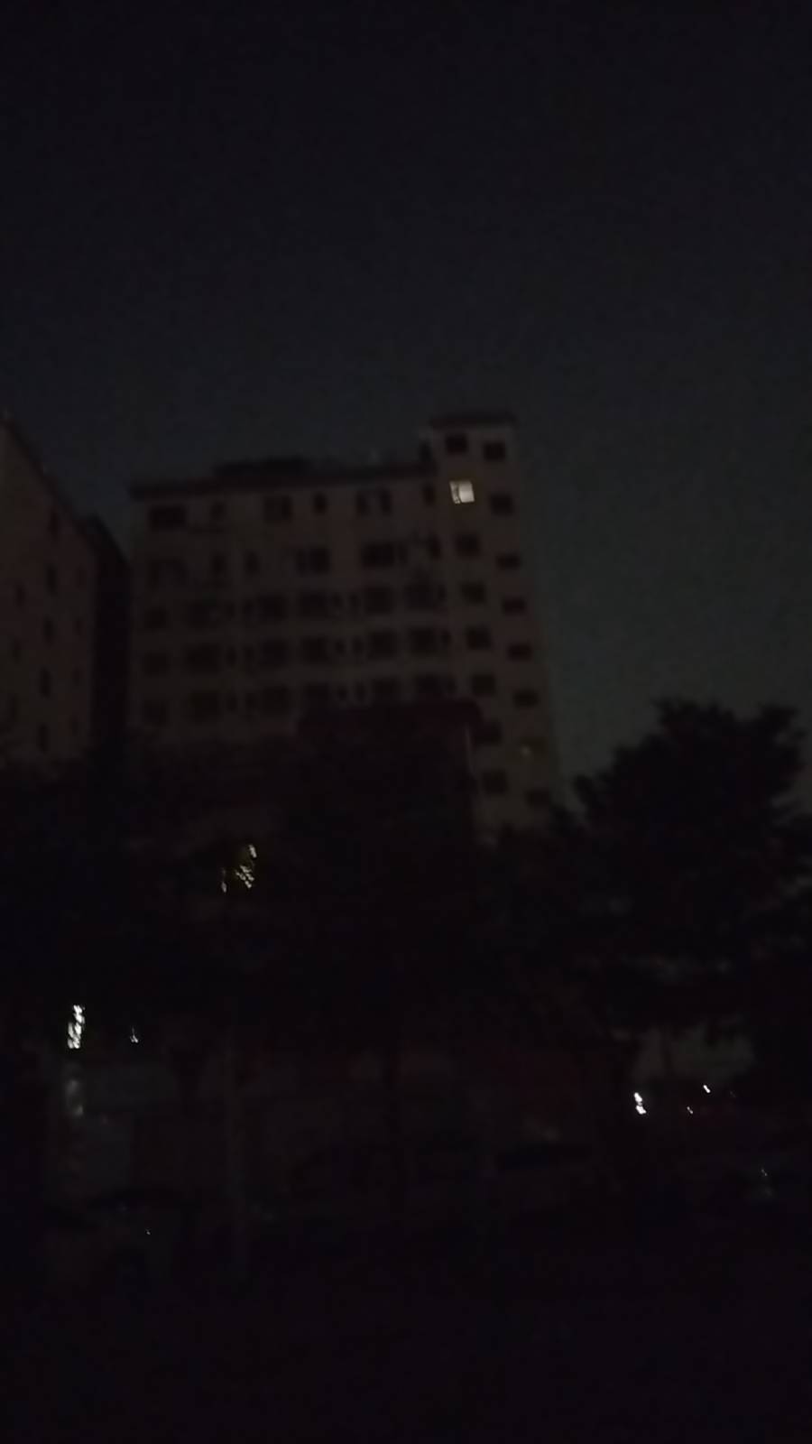 要是今晚不来电想想就可怕，等会上楼还得走楼梯，住10楼

39 / 作者:小小鸟@ / 