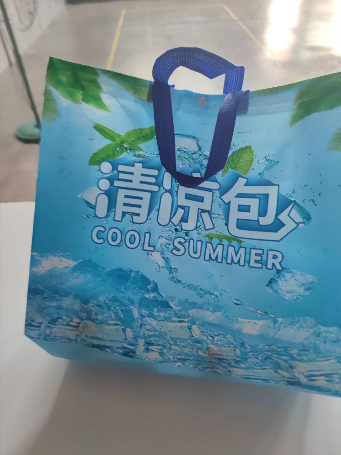 厂里不错还发了大礼包

81 / 作者:落叶455 / 