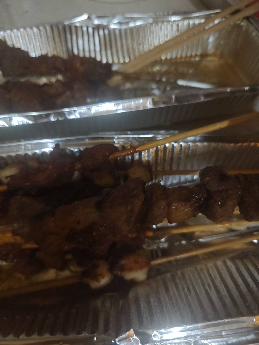 这种才叫做真烧烤啊，不是油炸的，吃得出来羊肉，牛肉味真好吃，



12 / 作者:天空的时候给我 / 