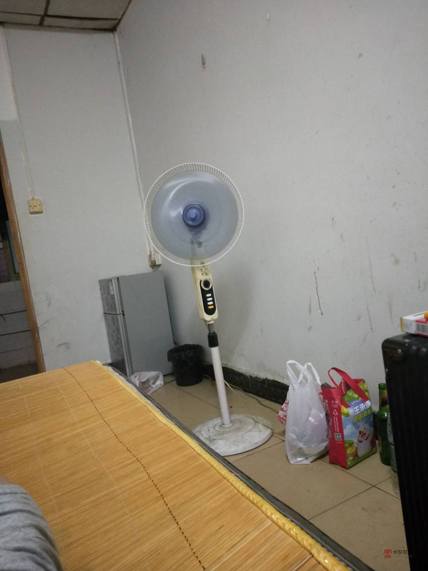 刚来请问？

4 / 作者:成都熊熊 / 