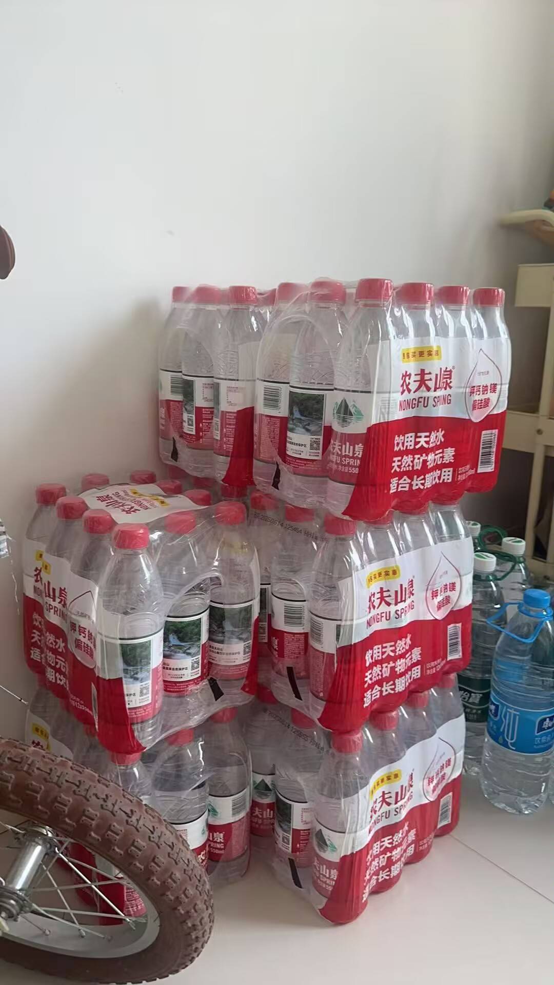美团一个小小的活动，囤了两个月的水。

25 / 作者:醉了就 / 