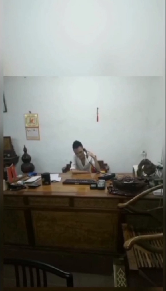 以前好傻啊，在王者认识一个女的，平时一起打打游戏，认识半年，现实没见过，平时就视74 / 作者:运气爆棚后生仔 / 