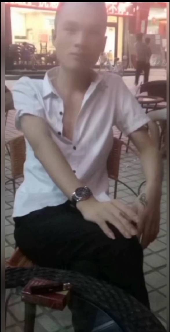 老哥以前的同事，看我现在还没工作，叫我回去以前的工厂上班，工资不高5500，不包吃住59 / 作者:运气爆棚后生仔 / 