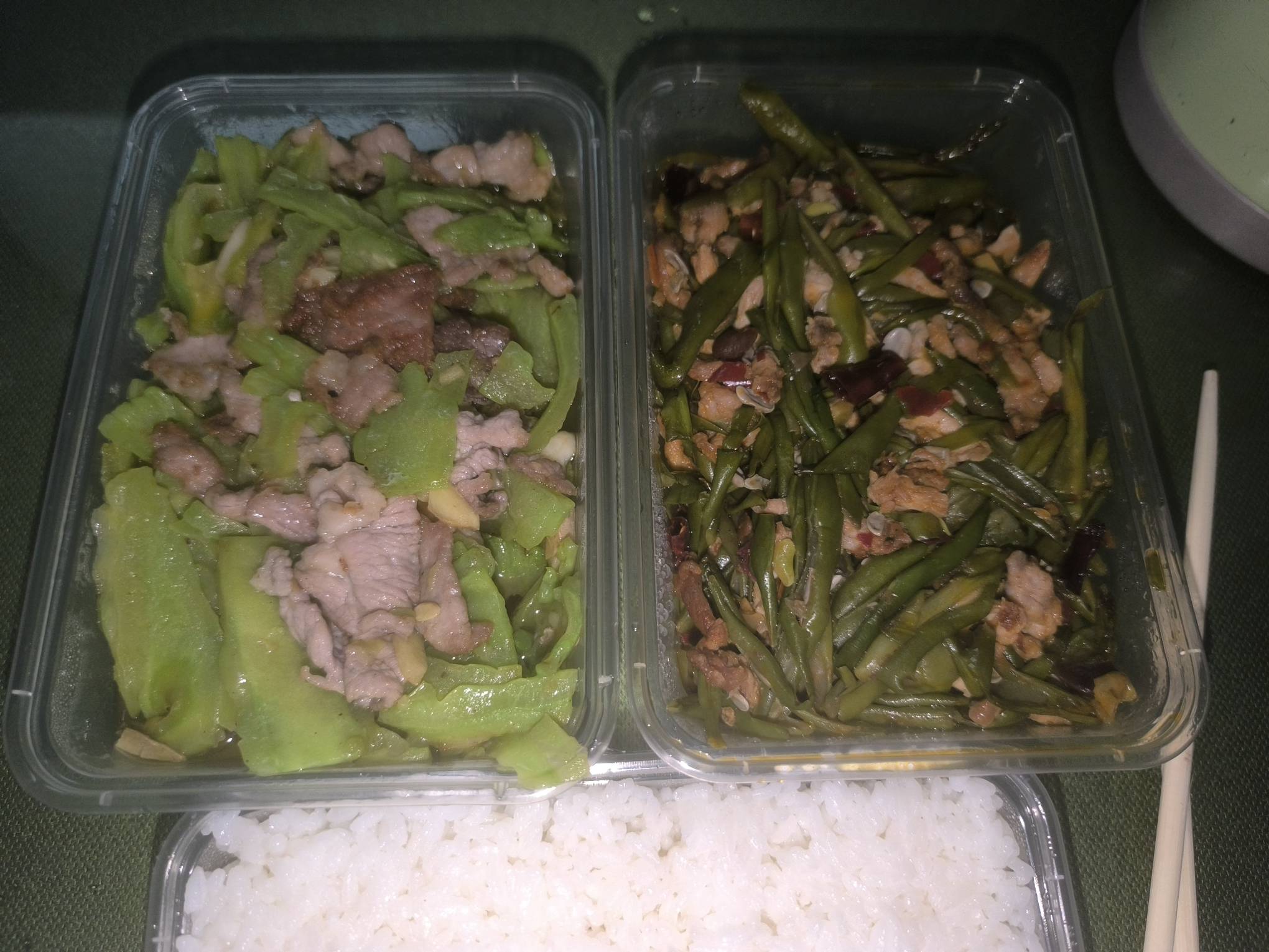 香啊，白吃一顿还赚了几块，Mt返20，歪麦返7



85 / 作者:老默来条鱼 / 