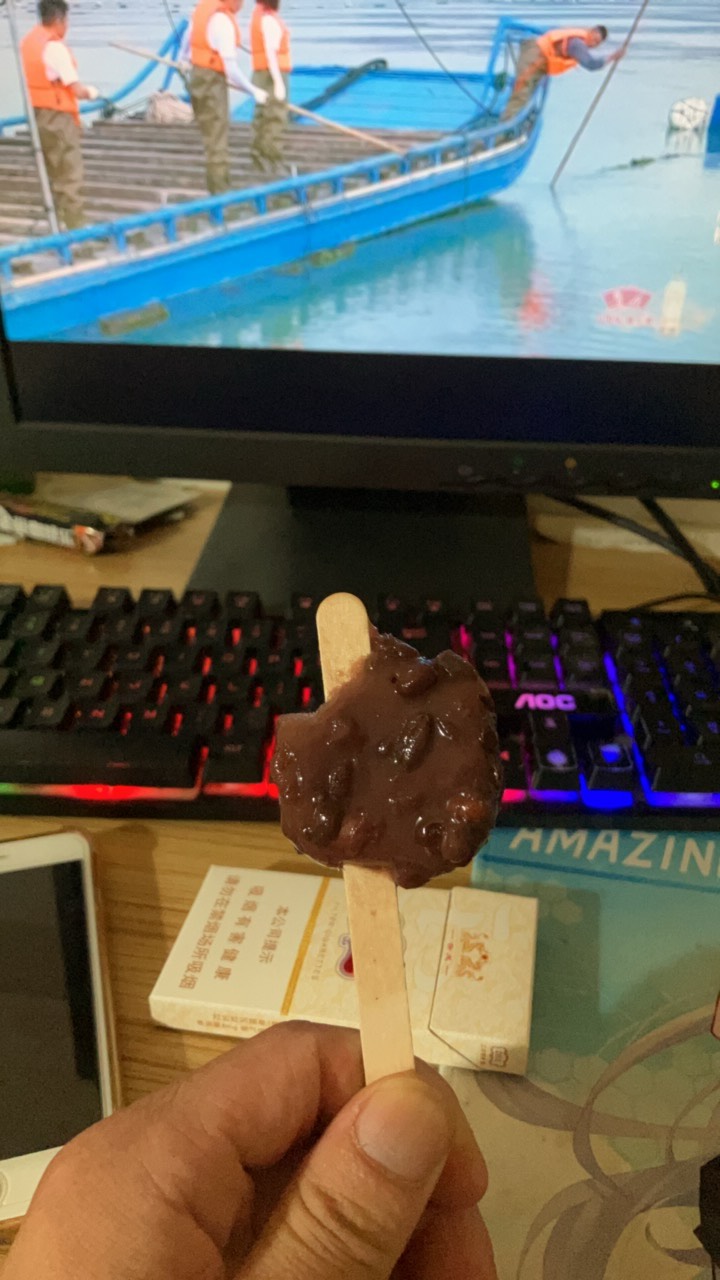 冰棍吃起来

38 / 作者:小熊科技 / 