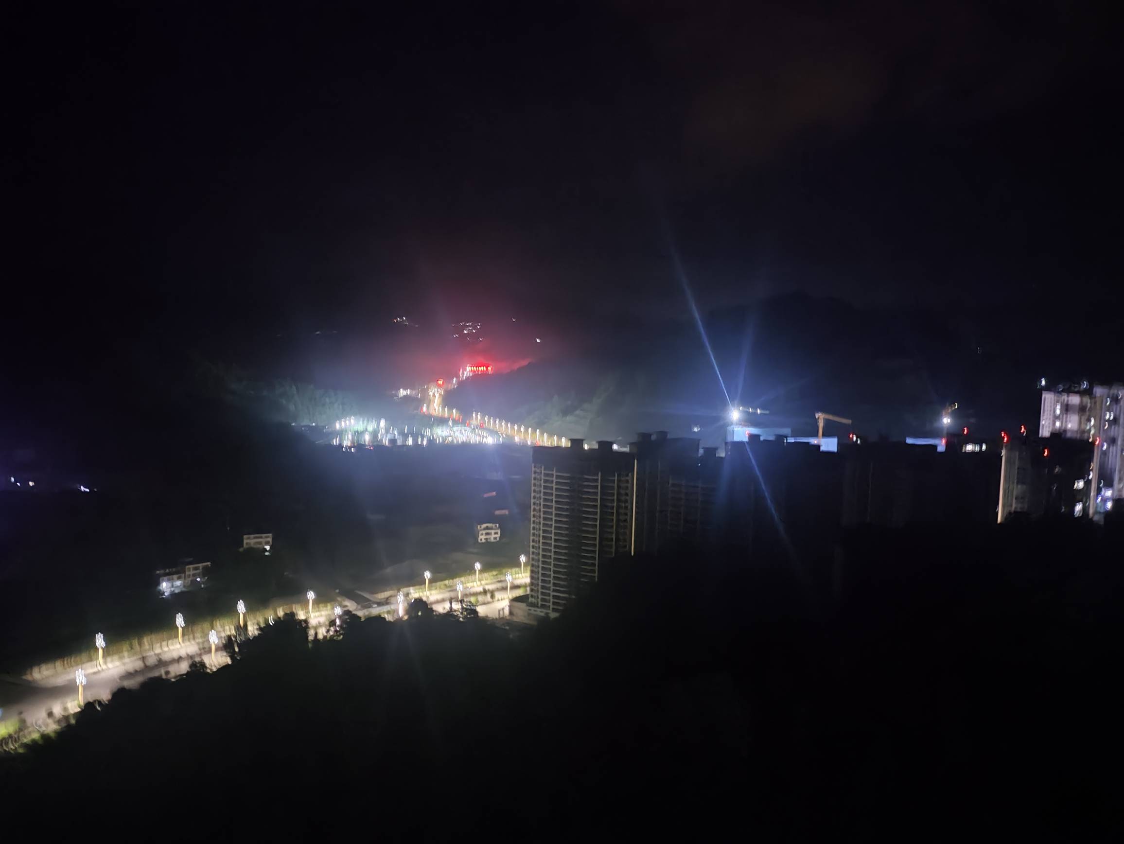 睡醒起来就拍s两张蚊子一只吸得饱饱的

49 / 作者:昂xo123 / 