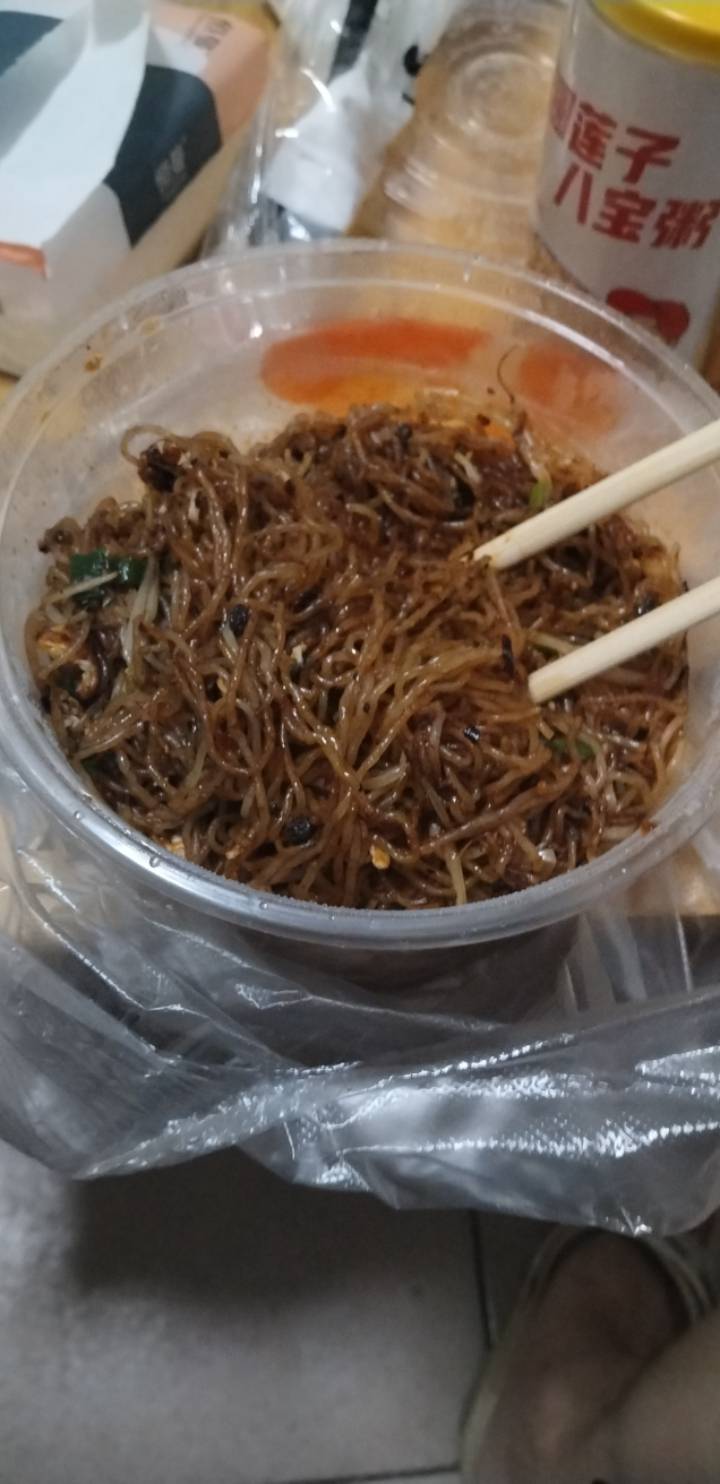 老哥们吃早餐了吗？

25 / 作者:挂比了救我鸭 / 