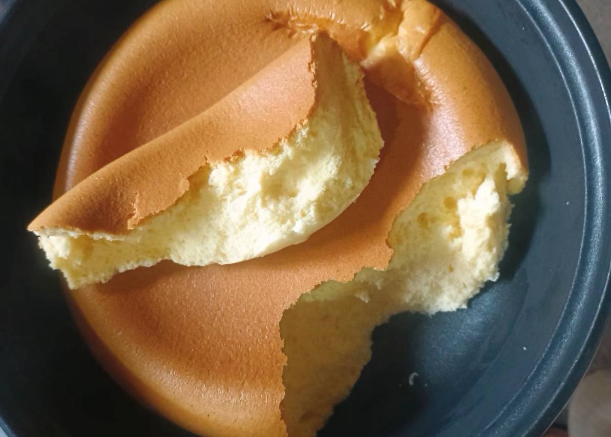 用电饭煲做的蛋糕成了。形状不咋滴，味道还是ok的

65 / 作者:凤鸣 / 