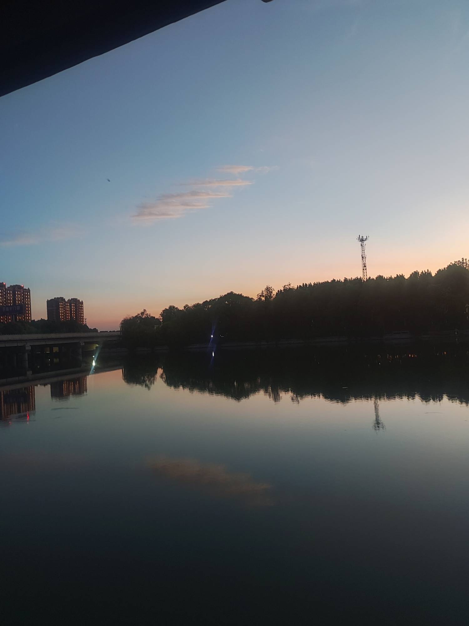 这云有点奇怪

25 / 作者:北方游游k / 