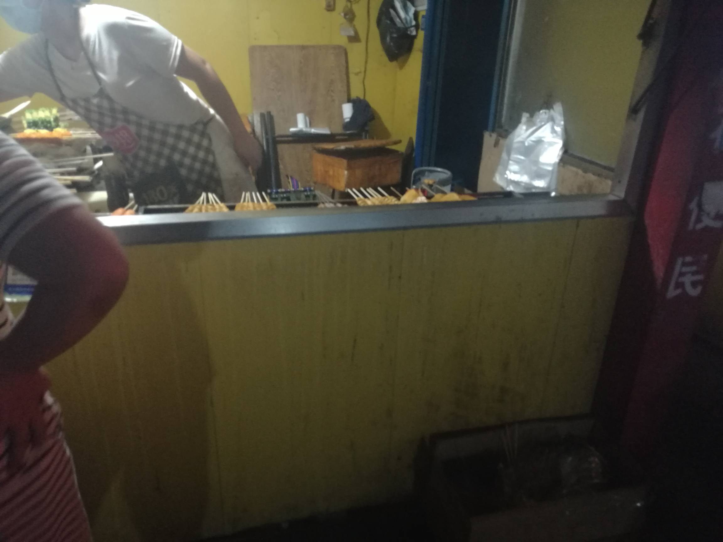 现在这小摊烤个土豆片以为十块钱十串 玛德一买十块钱才六串 啥也吃不起了

11 / 作者:努力优秀_ / 