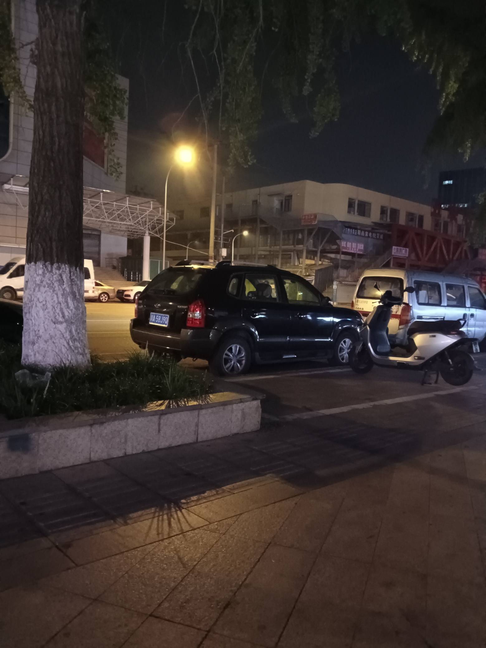很早就知道这是自己最后的下场，但是知道又怎样，还是要那么做。不仅仅是一无所有，现81 / 作者:卡你妹_ / 
