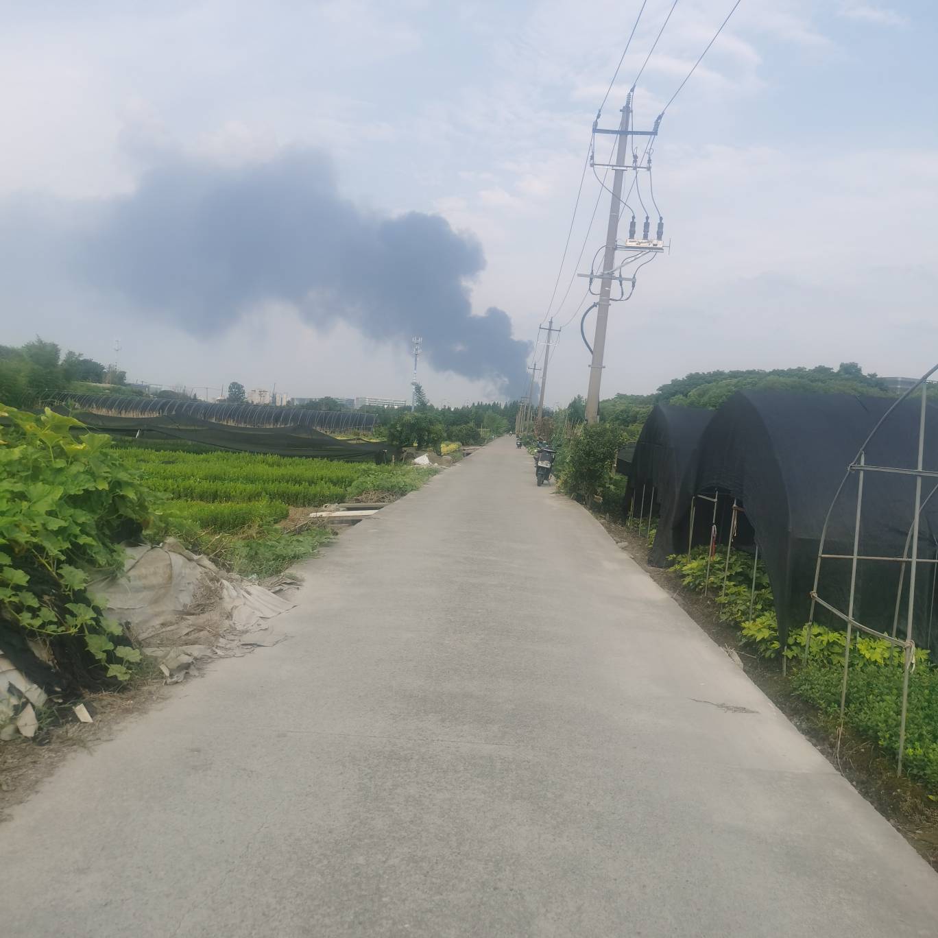 前面发生爆炸了 

16 / 作者:不再违规发帖了 / 