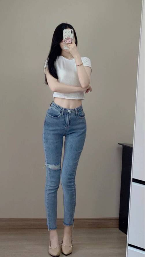 挂壁仔们晚上好。

















34 / 作者:周婕纶 / 