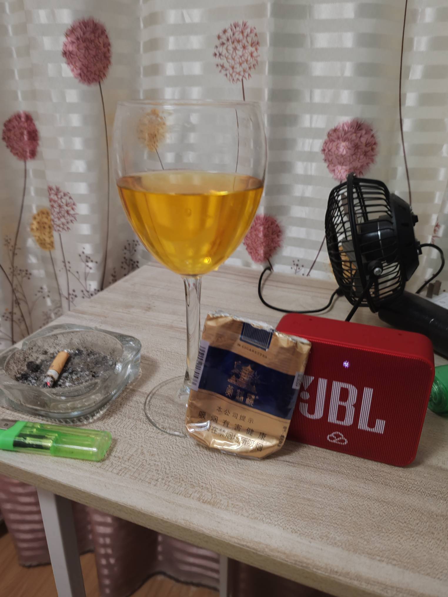 祝自己生日快乐！今天就不跟你们抢毛了


15 / 作者:烟火里的尘埃11 / 