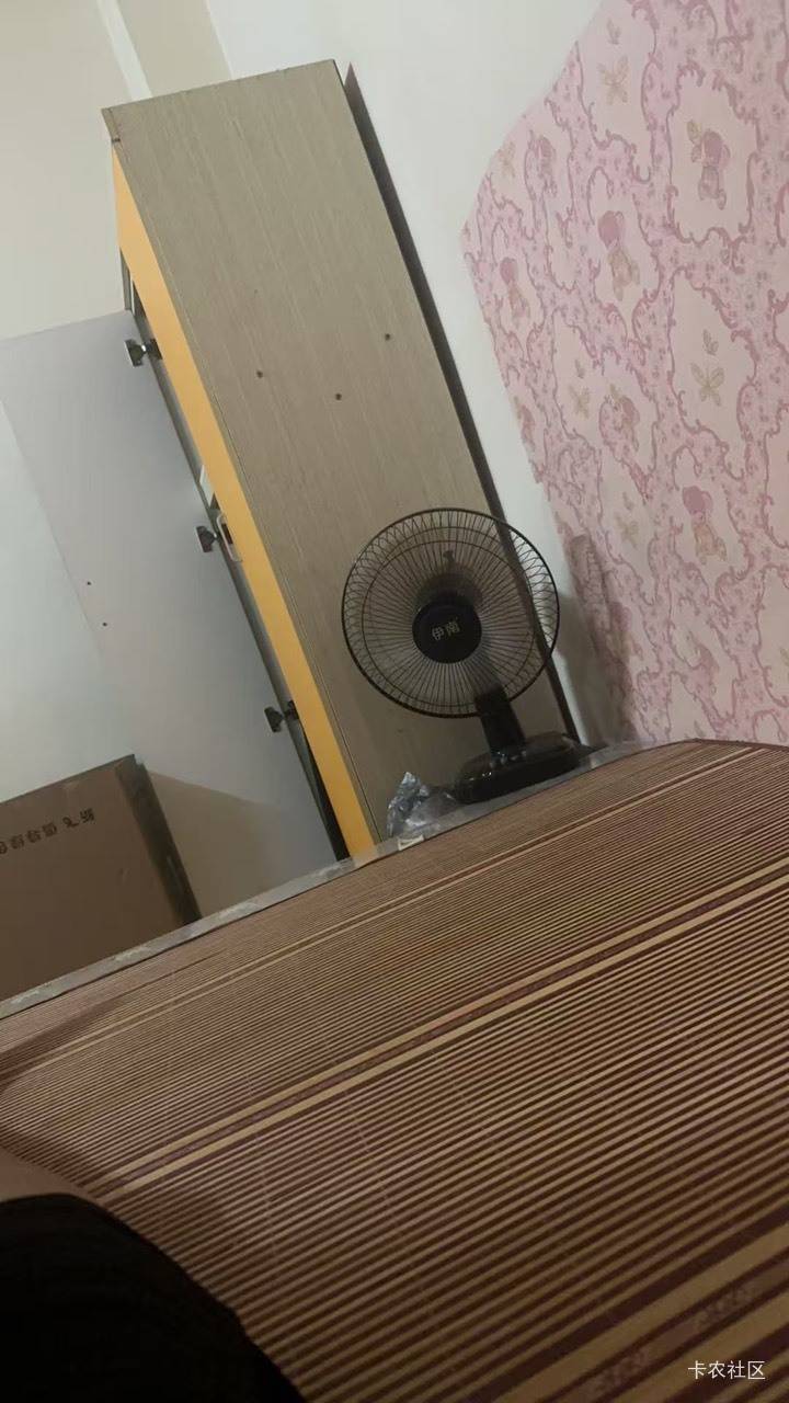 羡慕有空调吹的老哥们老姐们

67 / 作者:成都熊熊 / 