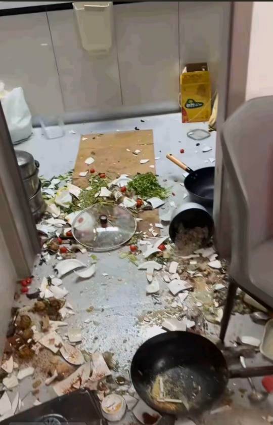 真的过不下去了 分手算了

82 / 作者:好好好649 / 