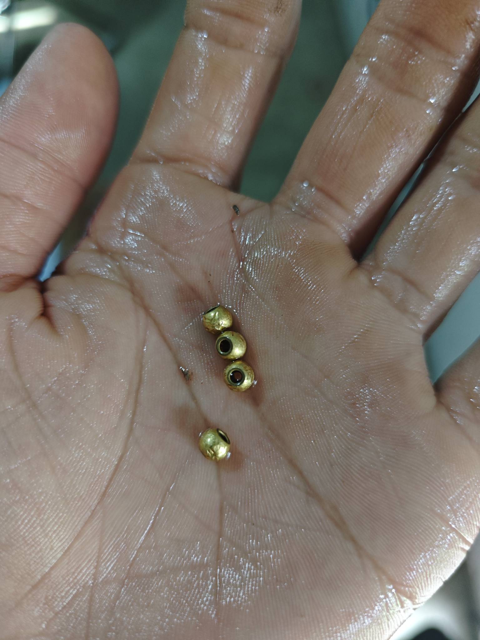 刚刚出门捡到黄金了


14 / 作者:怡怡. / 